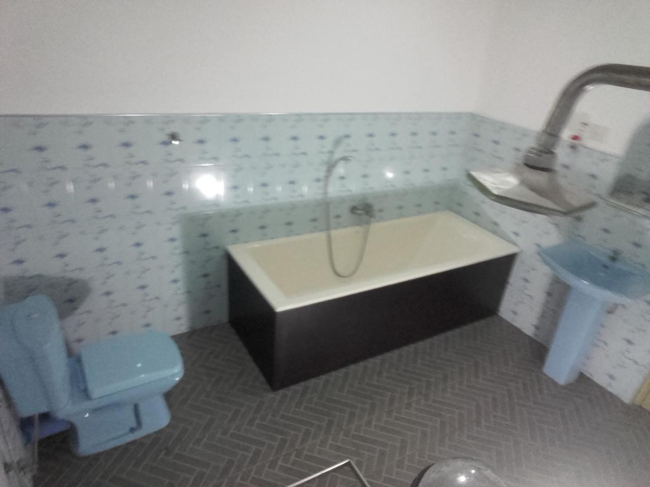 Thusara Guesthouse Mirissa Bagian luar foto